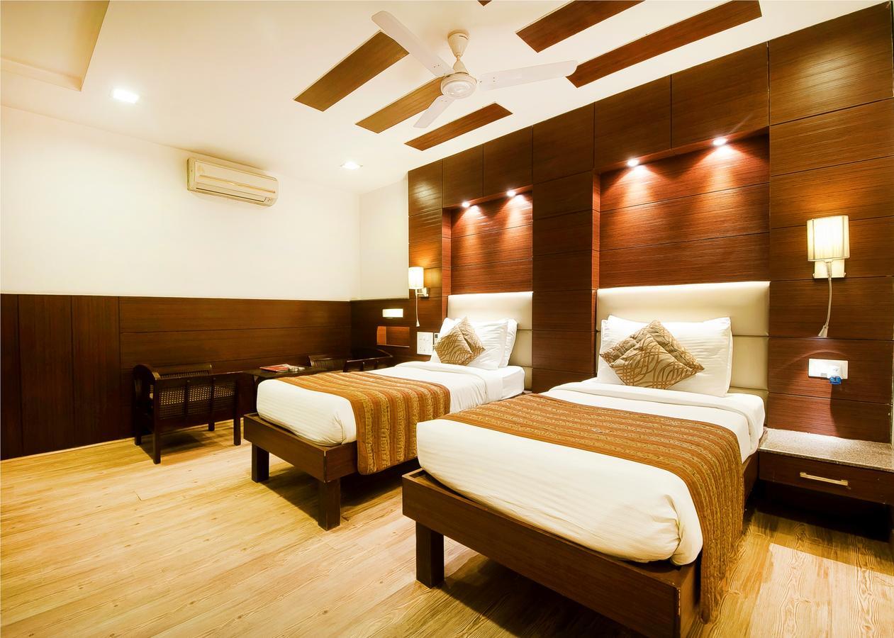 Hotel Amaltas International - Delhi-16 Nuova Delhi Esterno foto