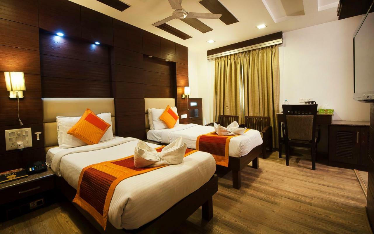 Hotel Amaltas International - Delhi-16 Nuova Delhi Esterno foto
