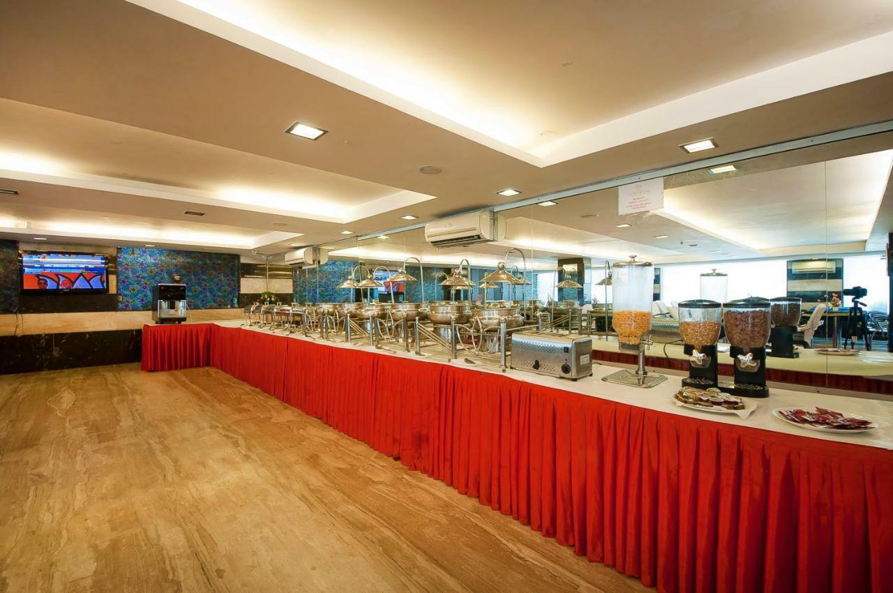 Hotel Amaltas International - Delhi-16 Nuova Delhi Esterno foto