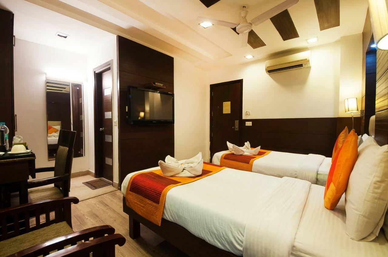 Hotel Amaltas International - Delhi-16 Nuova Delhi Esterno foto