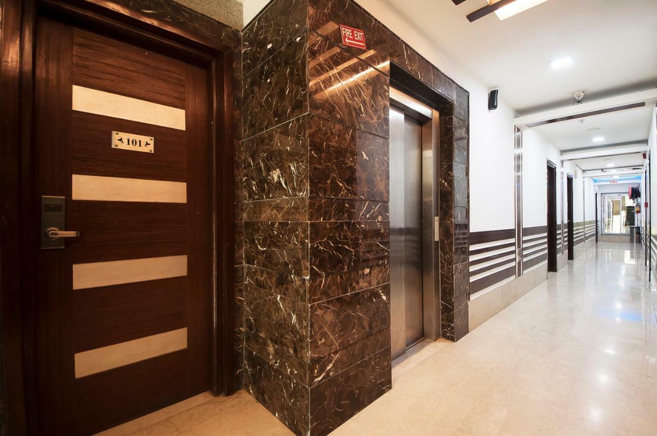 Hotel Amaltas International - Delhi-16 Nuova Delhi Esterno foto